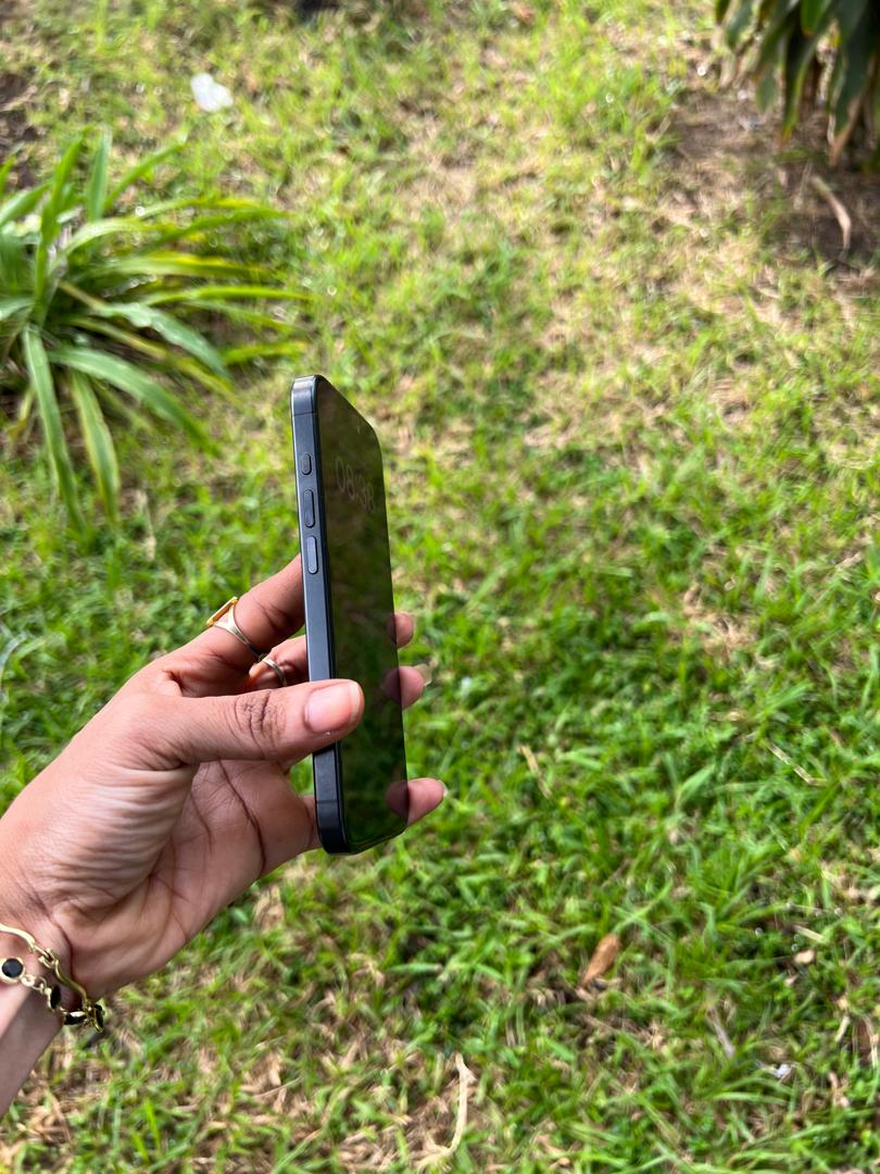 iphone 15 pro – Image 4