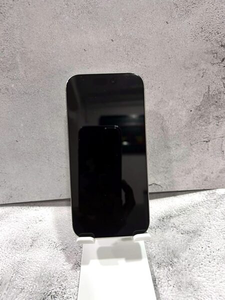 iPhone 16 Pro 128 Go Blanc – Quasi neuf (batterie 95 %, petite tache sur l’appareil)